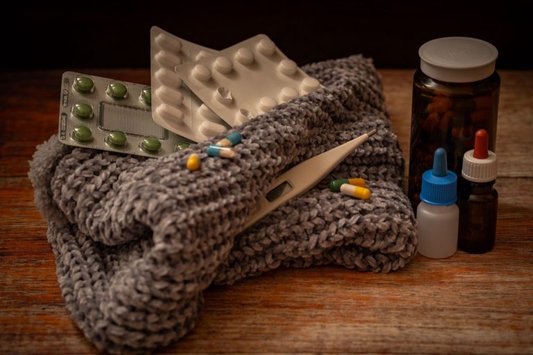 Rhume, grippe ou COVID-19 : reconnaître les symptômes